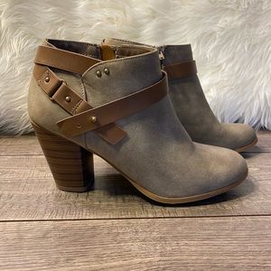 Women’s booties, size 10